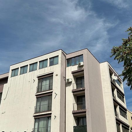 Centru Unirii Luxury Vip Palmier Apartament 2 Camere Cu Terasa Exterioara Amenajata ! Parcare Subterana Privata Climatizata Si Supravegheata Video Dar Doar Cu Rezervare In Limita Locurilor Disponibile !Proprietate In Regim Hoteliep - Nu Are Bucatarie ブカレスト エクステリア 写真