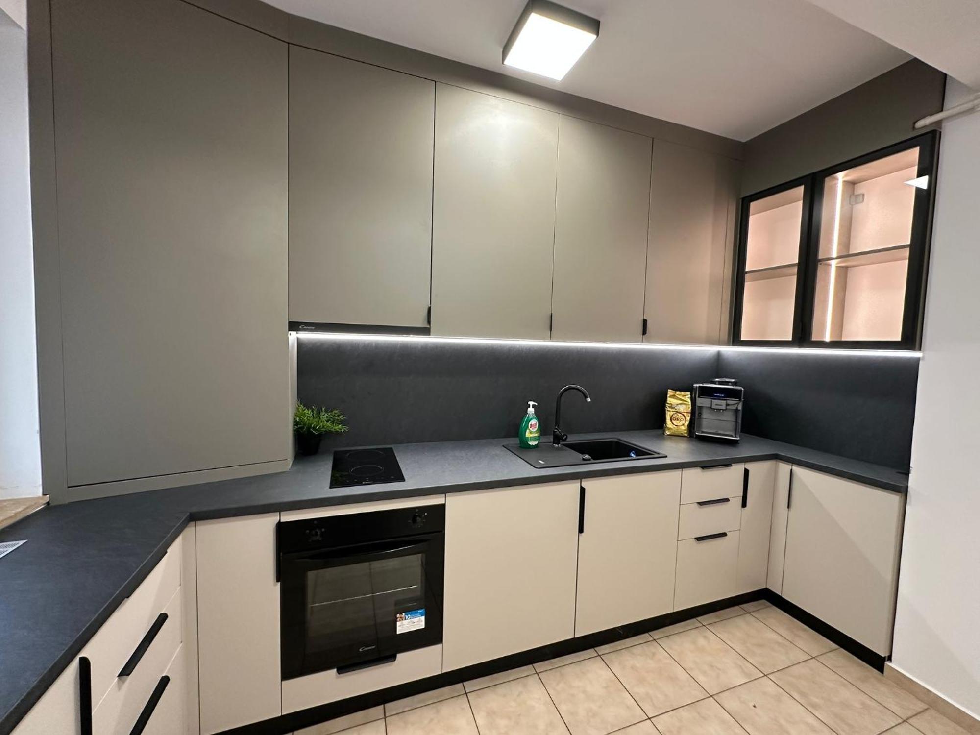 Centru Unirii Luxury Vip Palmier Apartament 2 Camere Cu Terasa Exterioara Amenajata ! Parcare Subterana Privata Climatizata Si Supravegheata Video Dar Doar Cu Rezervare In Limita Locurilor Disponibile !Proprietate In Regim Hoteliep - Nu Are Bucatarie ブカレスト エクステリア 写真